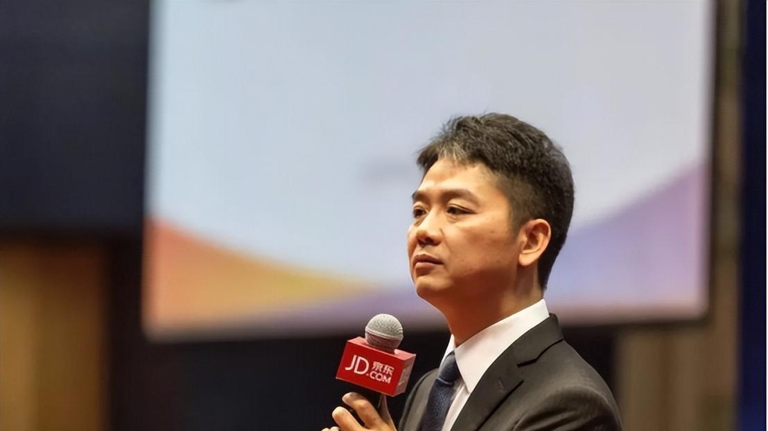 白歆惠|刘强东三胎得子，“笑容满面”已回国，曾花3600w修老家路