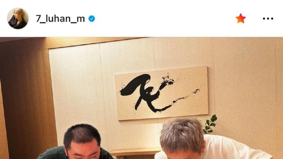 鹿晗关晓彤日本同游被偶遇，女方纤细长腿抢镜，男方化身花臂少年