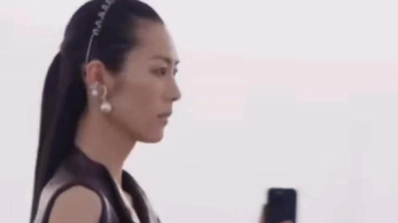 刘雯，引热议！