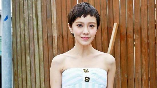 郭采洁|郭采洁眉毛稀疏面容憔悴，引粉丝担心其身体状况