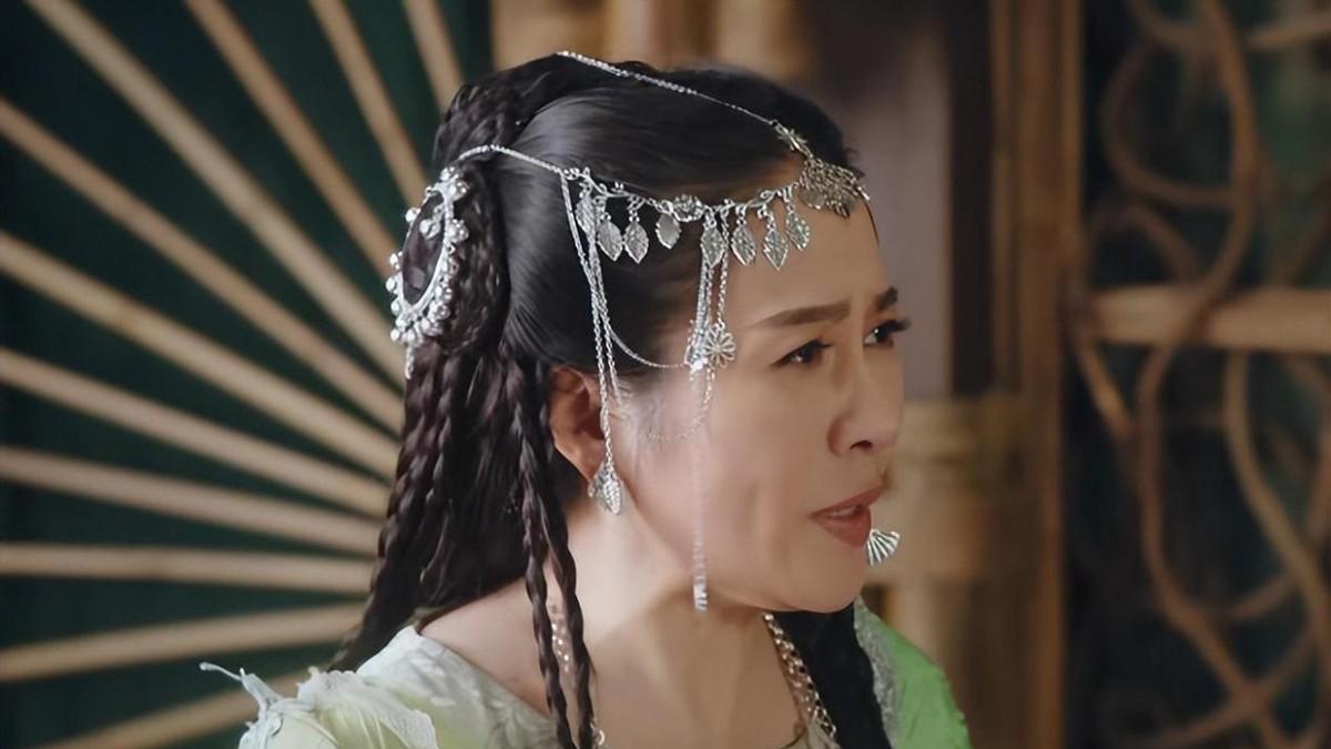 叶璇|43岁叶璇扮少女，膀大腰圆满脸褶子，观众直呼洗眼睛