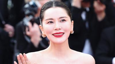 长裙 海清出席活动，她的脸怎么了，看着略显僵硬