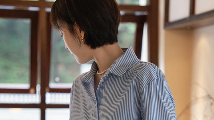 西装|职场女性：快舍弃你传统版型西装，太老气，今春流行这几款单品