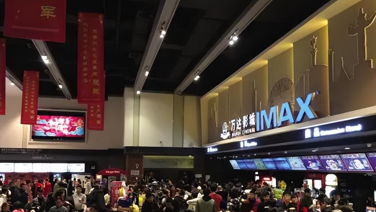 陈岚|春节档票房破65亿，向华强陈岚选择错了，放弃了电影去搞直播带货