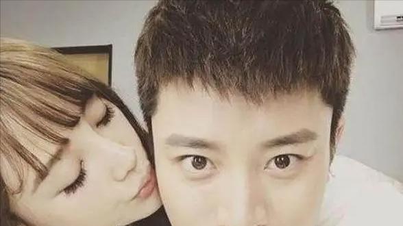 痴情不输贾乃亮！李小璐新恋情疑曝光，知情人：两人已线下见面