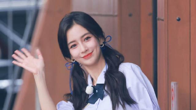 蔡徐坤|跑男校服路透！杨颖李晨蔡徐坤泰国站收官录制，全员高颜值