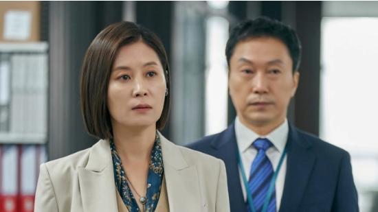 电视剧|《较量人生》，由李允熹和洪宗玄领衔主演，一部职场题材的青春励志题材
