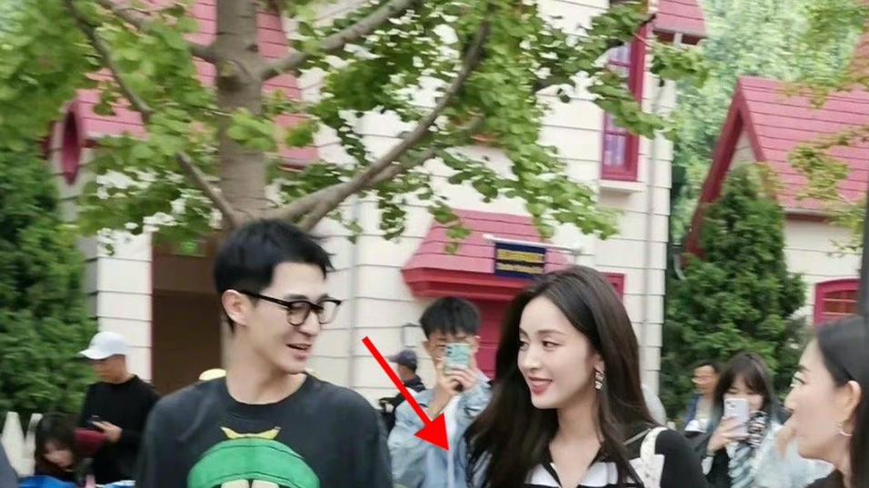 古力娜扎|“内裤外露”被批“不要脸”，古力娜扎发文回应，评论区炸了