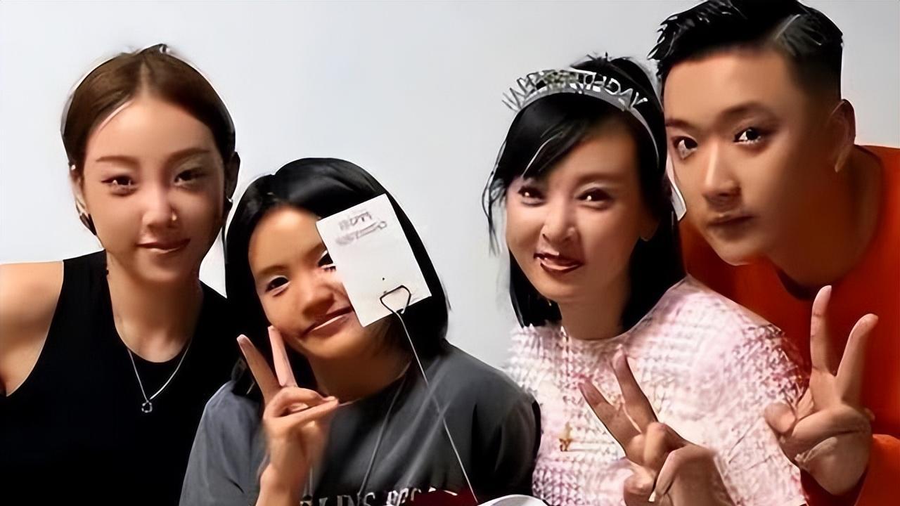 戒指|李勒优翻车！抢晋妈1.7W卡地亚戒指，四处炫耀被嘲：早晚翻车