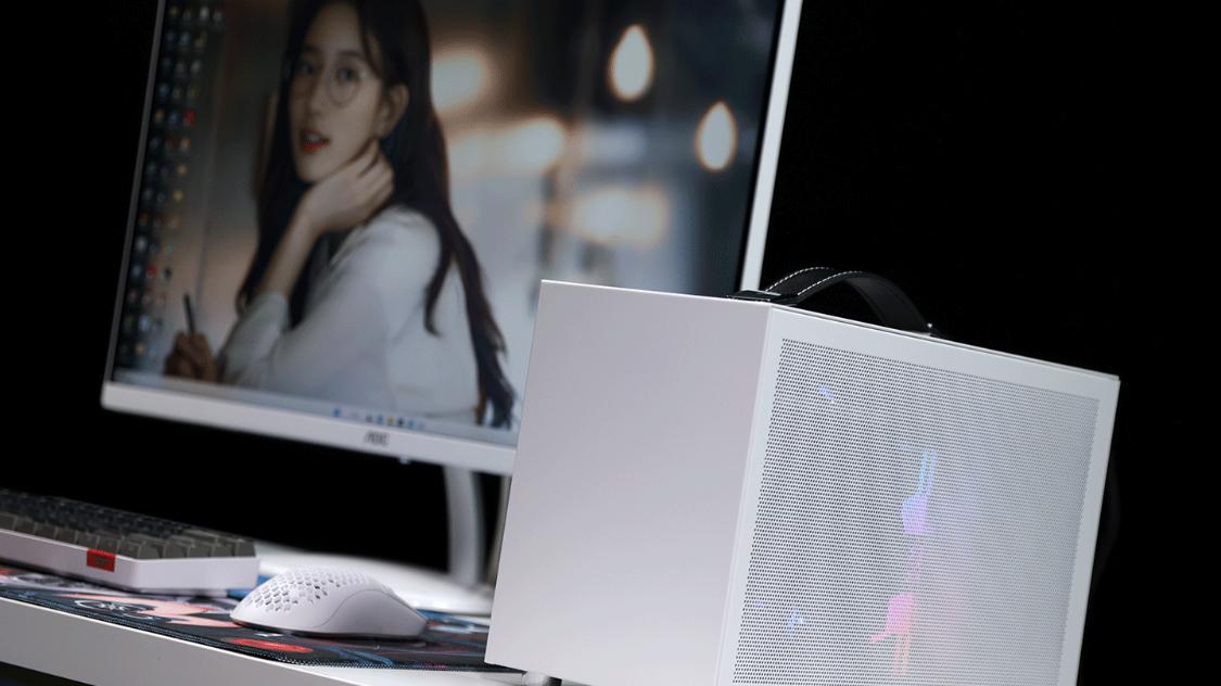 机箱|可以提着走的便携小钢炮主机，塞得下3080大卡的闪鳞S400 ITX装机