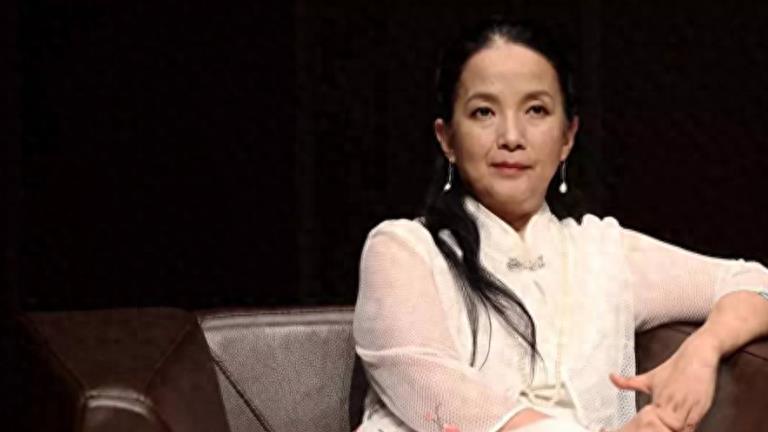 善恶终有报！曾经哭丧安倍晋三的吕丽萍，已经活成了一个“笑话”