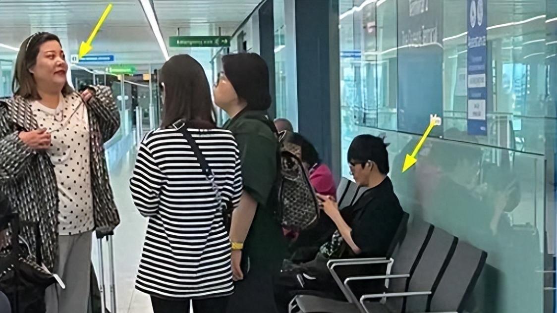 大张伟老婆现身英国，脖子肿胀似胖50斤，大张伟全程黑脸疑嫌弃