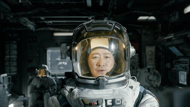 流浪地球2|《流浪地球2》破北美华语片纪录，影评人爆赞，外媒担忧文化入侵