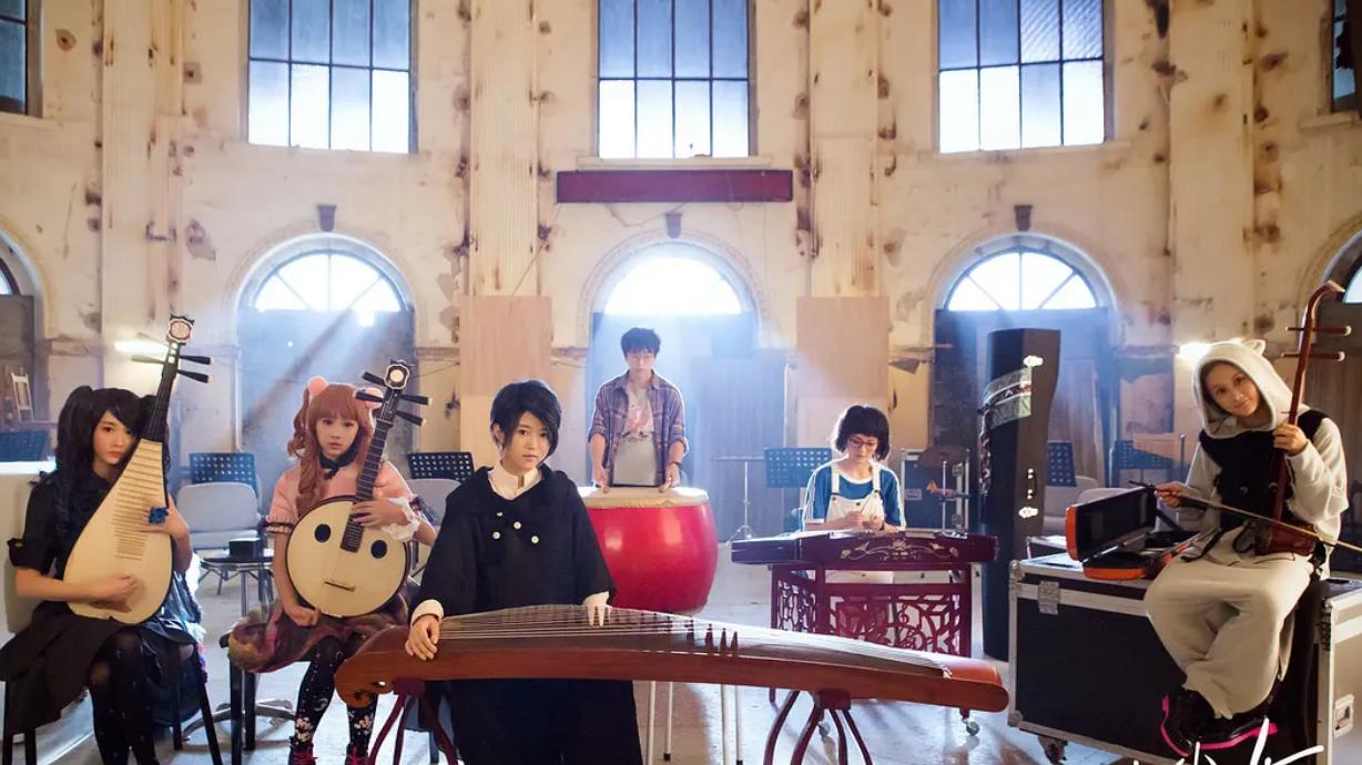 民乐|电影《闪光少女》，唯有坚持真我、发掘自身潜力，才能保持尊严