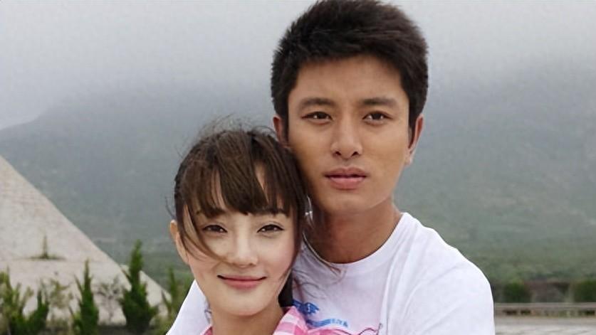 李小璐在结婚纪念日发文：很想你，贾乃亮回怼：我理发顶多要半小时！