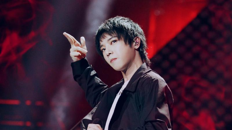 未婚生女还不让人说！华晨宇申请强制执行，诉周某某侵权获赔2.8万