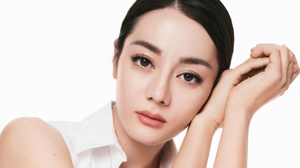 迪奥 迪奥又翻车！热巴刚官宣代言彩妆，品牌方就因质量问题被通报