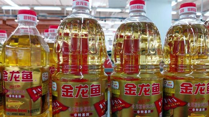 |听我一句劝，买食用油时别听销售忽悠，他告诉你好吃，其实全是坑