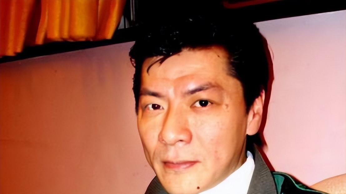 我们熟悉的演员早已逝世，3500万遗产全部留给妻儿，葬礼无人送终