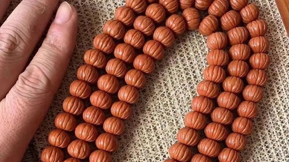 文玩|猴头手串泡药，危害大吗？能盘出来吗？