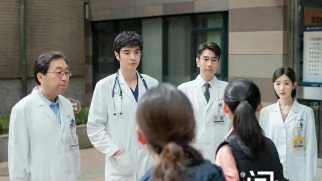 《问心》毛晓彤和周雨彤，就知道长相对于女演员的重要性，差异一目了然