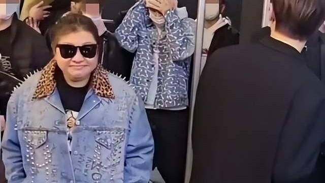 女人味 韩红成功减重40斤，扎丸子头穿牛仔裤，瘦到有曲线，女人味十足