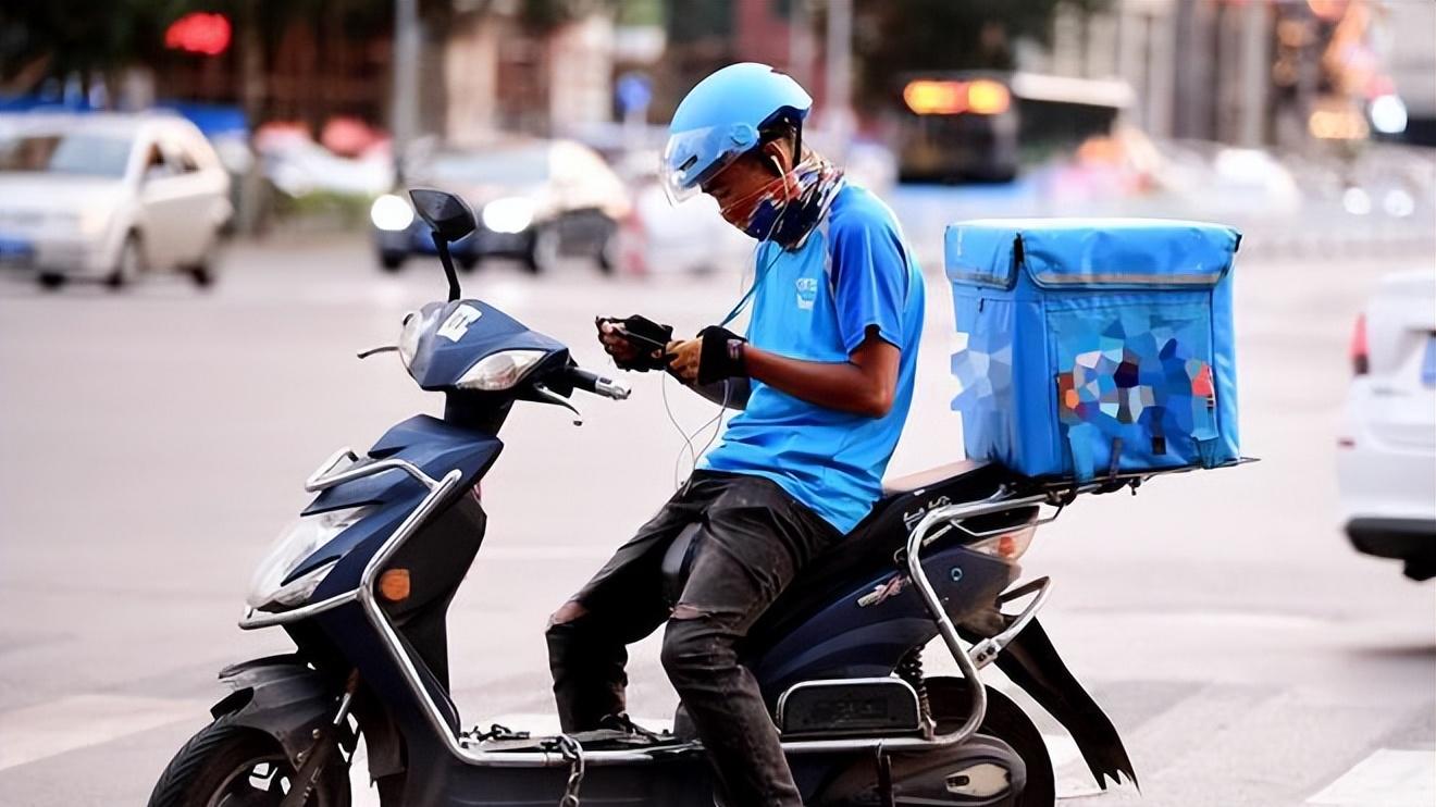 许多|35岁的985硕士毕业生，当不了道士、做不了小编，如今只能送外卖