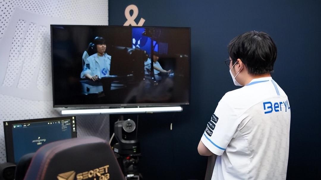 东城|难绷！S12冠军说出大实话：LOL只是个工作，想打职业没那么简单