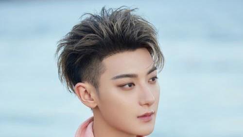 黄子韬和徐艺洋私会，恋情藏不住