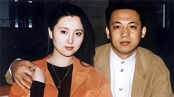 身家过亿拒绝治病，陈晓旭去世1年，承诺与她出家的丈夫还俗再婚