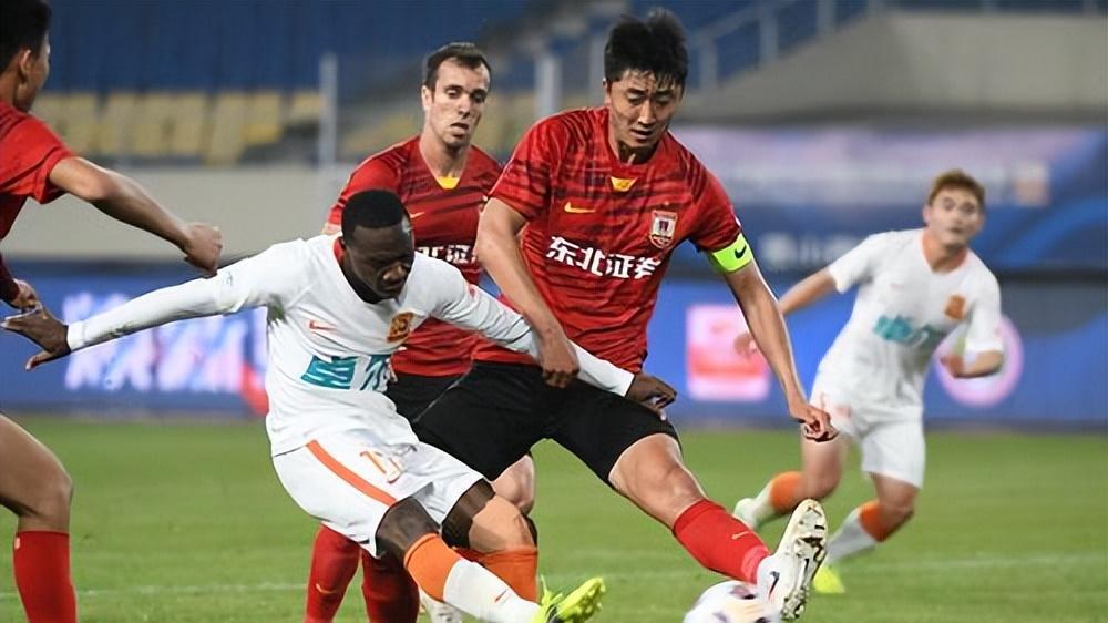 中超|中超缩编16队，足球蛋糕越做越小，是顺应实际还是历史倒退？