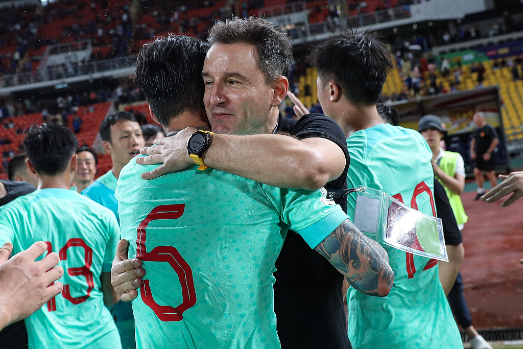 离了大谱!中超管理闹大笑话,球迷:论不职业,我们是职业的