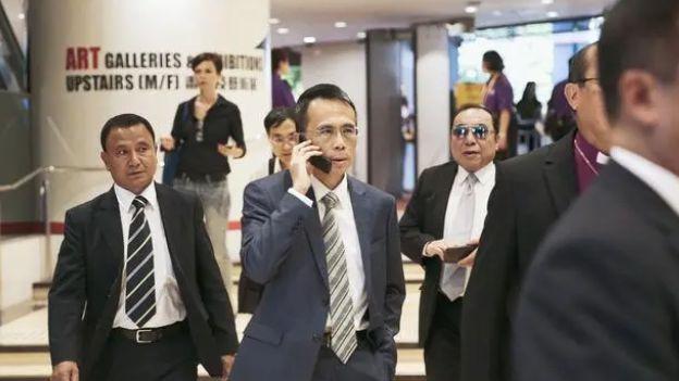 申有娜|梁洛施双胞胎儿子名字曝光，全部由李嘉诚取的，暗藏李家首富之心