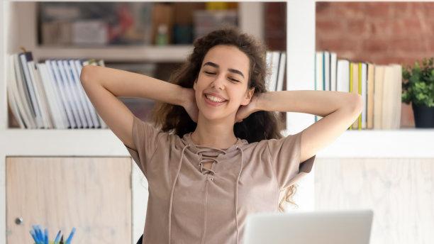 |权力斗争：个人野心、职场规则与道德考量