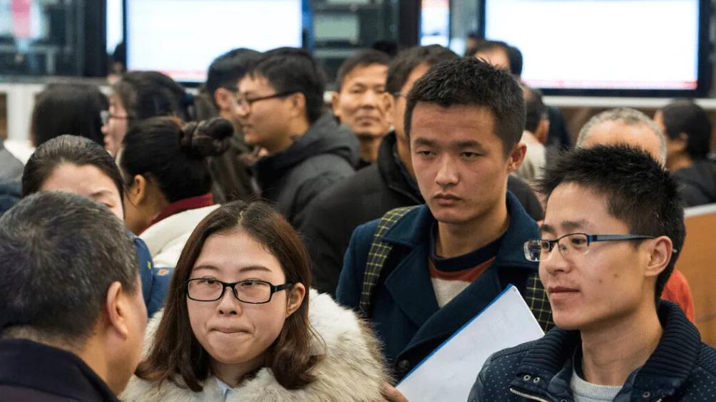 求职|“海外硕博”求职遇冷，技术过关却过不了学历关，网友: 西贝货？