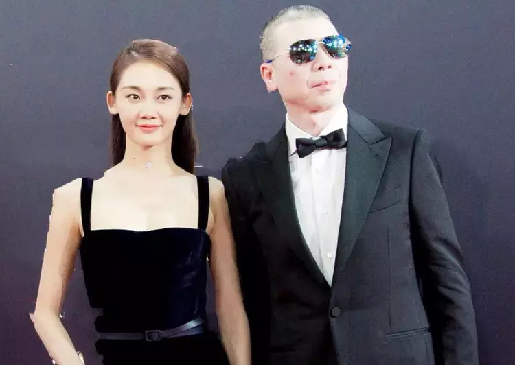 苗苗|大瓜！爆85后女明星曾给金主当小三，怀孕后和一个男明星假结婚