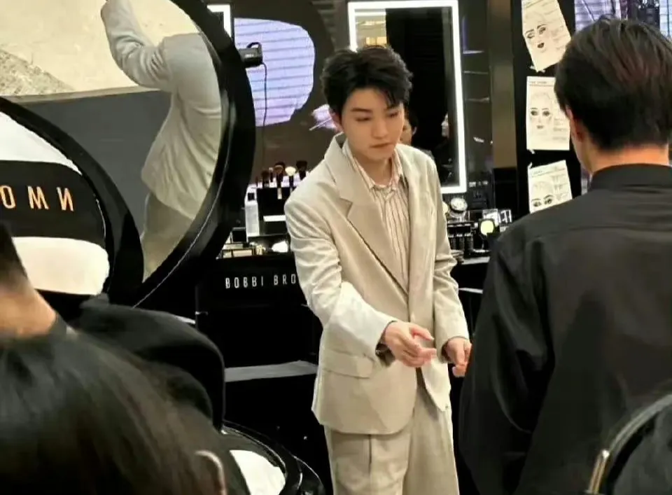 王俊凯|王俊凯，引发热议！！