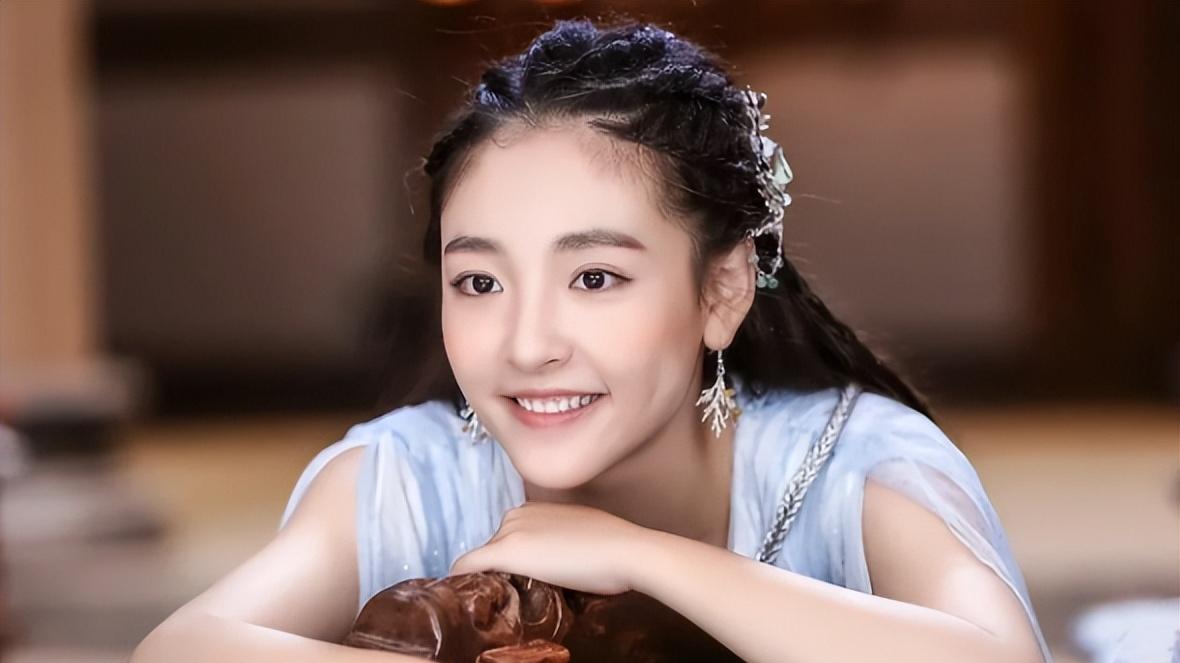 首播拿下3项TOP1，胡歌、吴倩、陈钰琪强强联手，鹅厂抓到王牌了