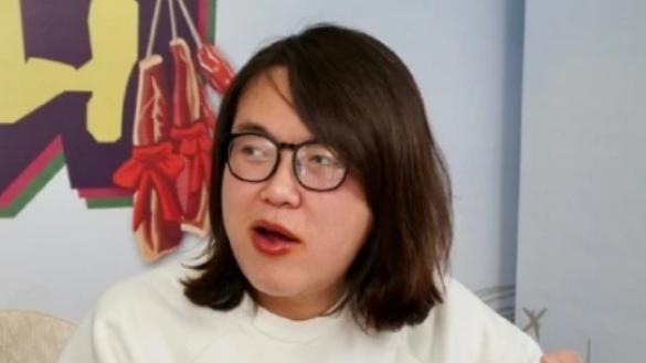 浪胃仙 网红“浪胃仙”化妆过度，腮红太重被嘲像猴屁股，吃播视频也翻车