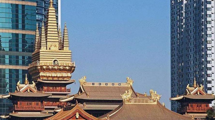 寺庙|这座全国最高的寺庙，173米高300万张金箔，却饱受争议