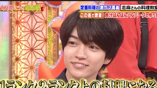 日本人气爱豆男扮女装？为躲狗仔戴假发穿女装，恋爱就那么大瘾？