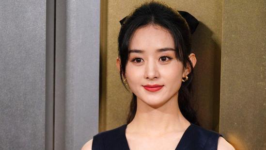 王宝强|赵丽颖婚变复出突消失1个月，顶短发回归眼神黯淡引好奇