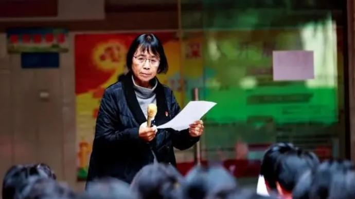 她还活着呢，你们就敢这么拍？