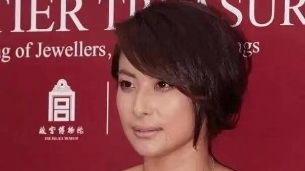 小姐姐 “短发”为什么受欢迎？看郭晶晶的时尚法则就明白，时髦又高级