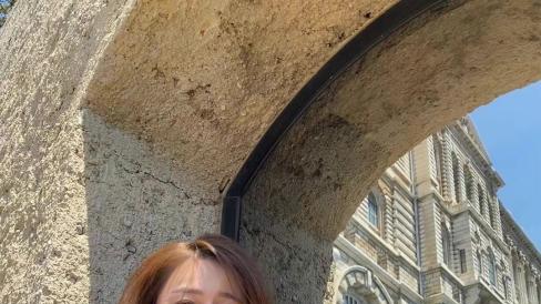 黄翠如|TVB萧正楠黄翠如亮相广州商业活动，吸引大批粉丝支持