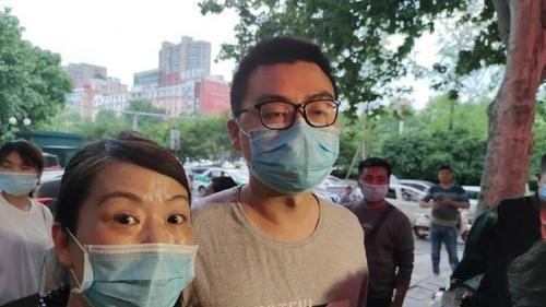 清者自清！一木开播不见熊磊身影，许家妮妮开播带货遭黑粉嫉妒