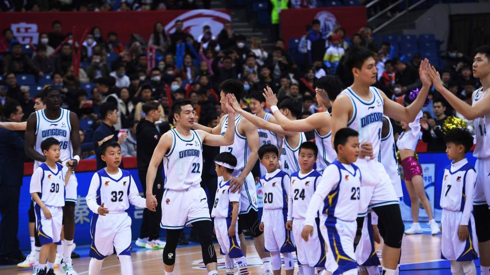 NBA|叫骂起哄此起彼伏，频上热搜氛围火爆！球迷成联赛最后的救命稻草