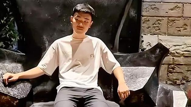 胡鑫宇|胡鑫宇生前社交软件留言：试着销声匿迹，原来真的无人问津，活着没意义！