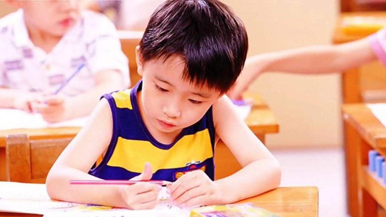 教师|取消老师寒暑假带薪的呼声高涨，老师举双手赞同，家长该慌了