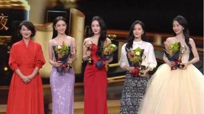 李冰冰|2023年，李冰冰终于“塌房”了？